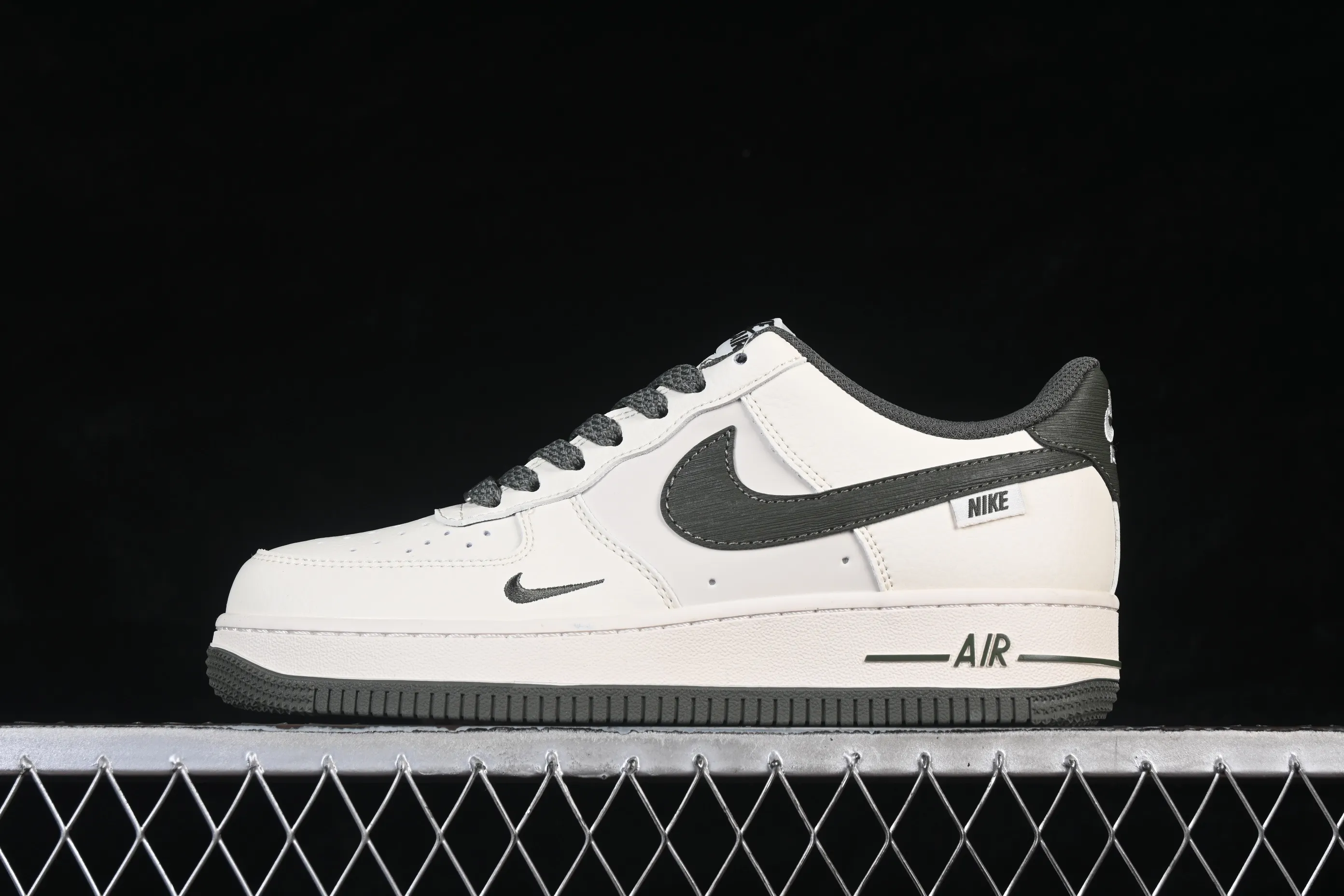 All categories Nk Air Force 1 Air Force series Nk Air Force 1 Low Air Force low-top Nike Air Force 1'07 Low tree pattern dark green Air Force 1 low-top casual sneakers SM6668-125
